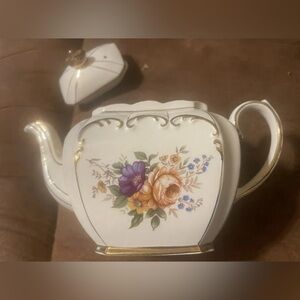 Vintage Sadler England Cube Teapot #2097 AB - Rose Flowers Gold Trim.